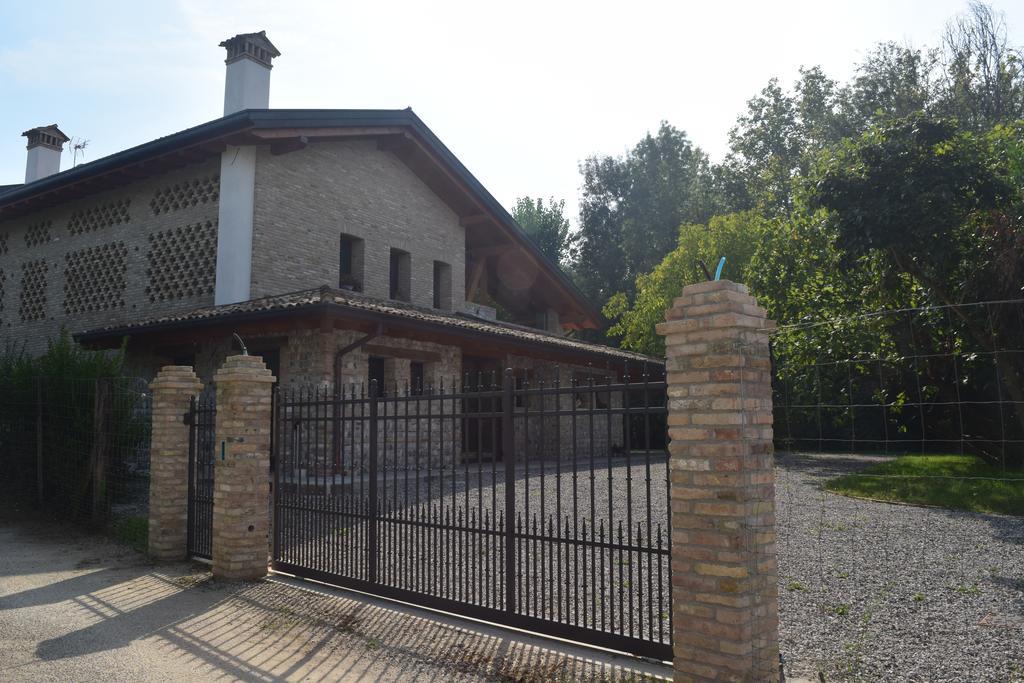 Da Gastone Villa Rivignano ภายนอก รูปภาพ