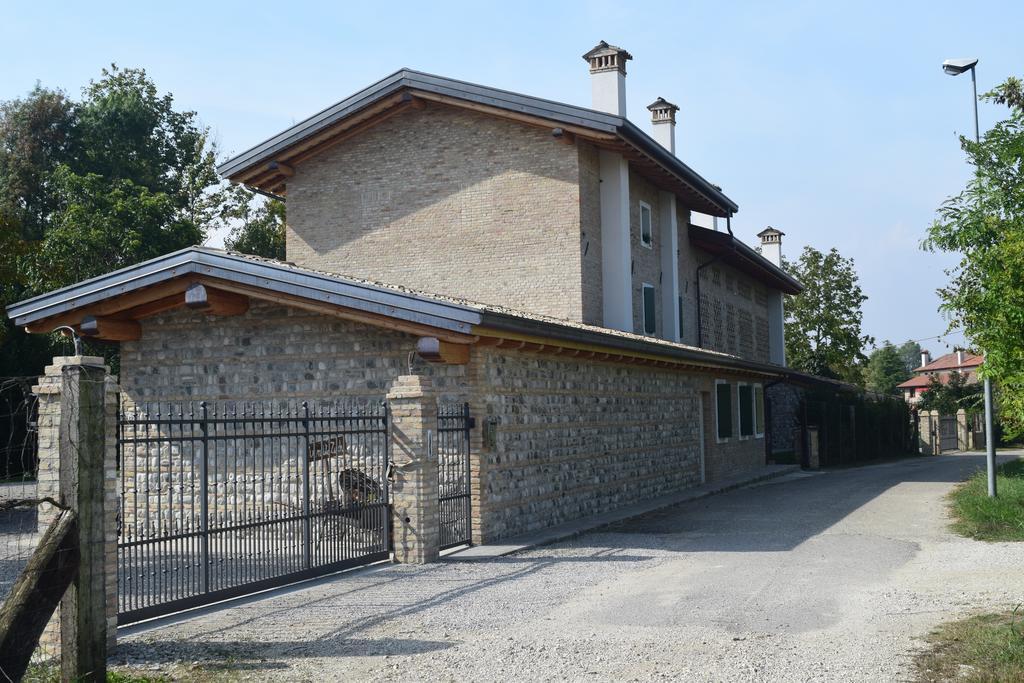 Da Gastone Villa Rivignano ภายนอก รูปภาพ